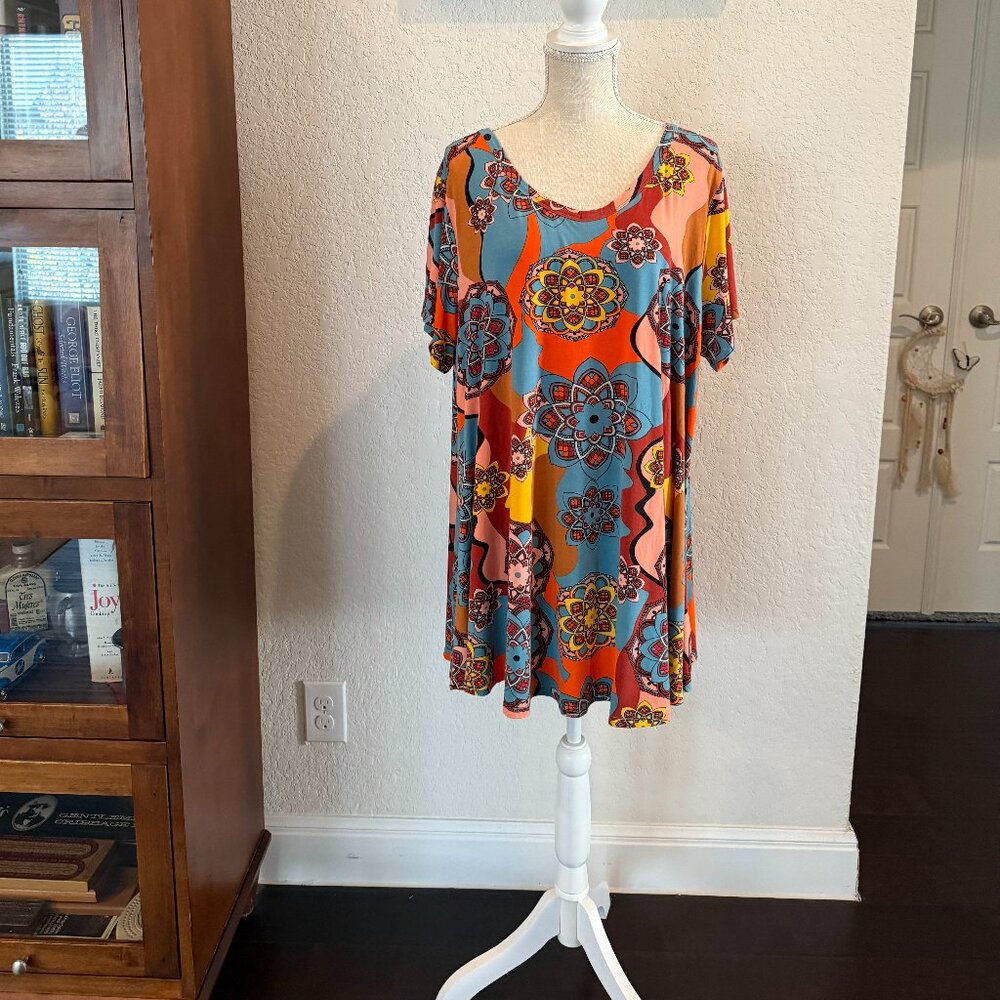 Colorful Top Plus Size 4X - Picture 7 of 7